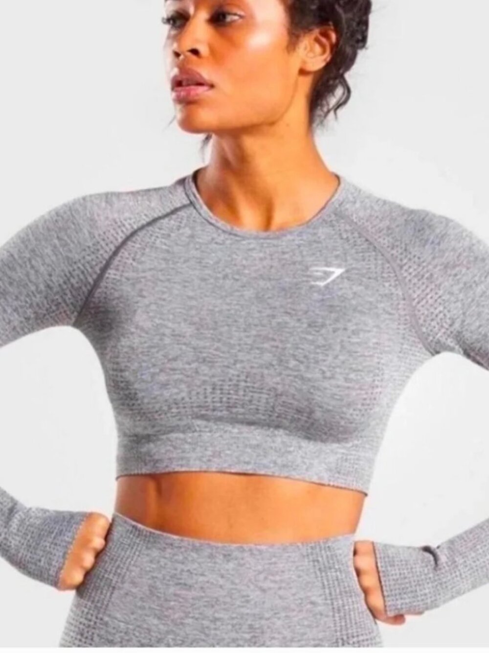 DOYOUEVEN gray cropped seamless long sleeve shirt